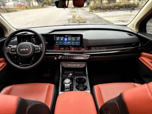 Xe Kia Carnival Signature 2.2D 2024