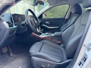 Xe BMW 3 Series 320i Sport Line 2024